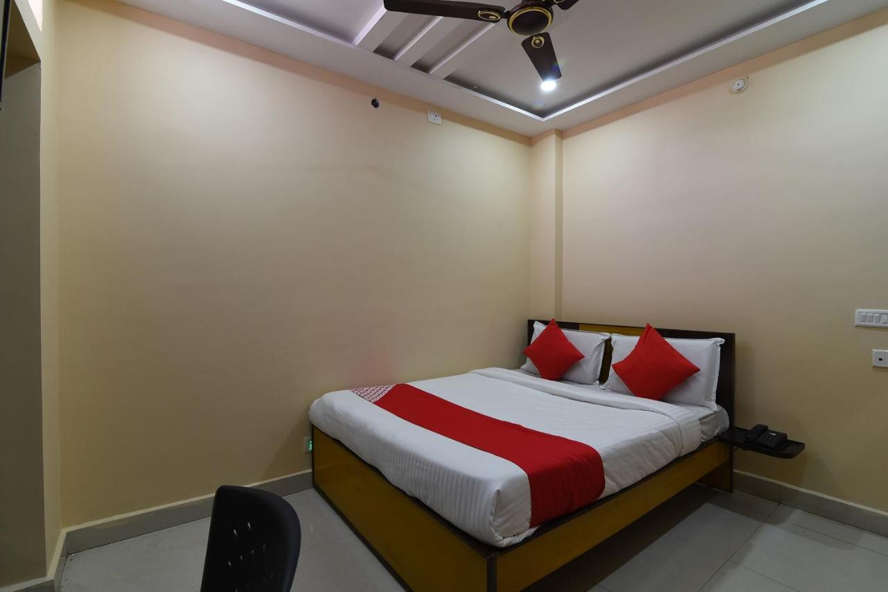 Oyo 37884 Ramesh Residency Anantapur Exterior photo